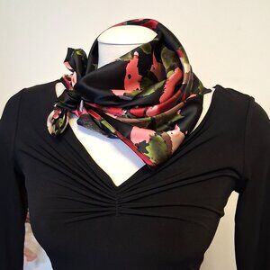 Vintage Women NEW Charlotte Tarantola 95% Silk Square Multi Color Floral Scarf